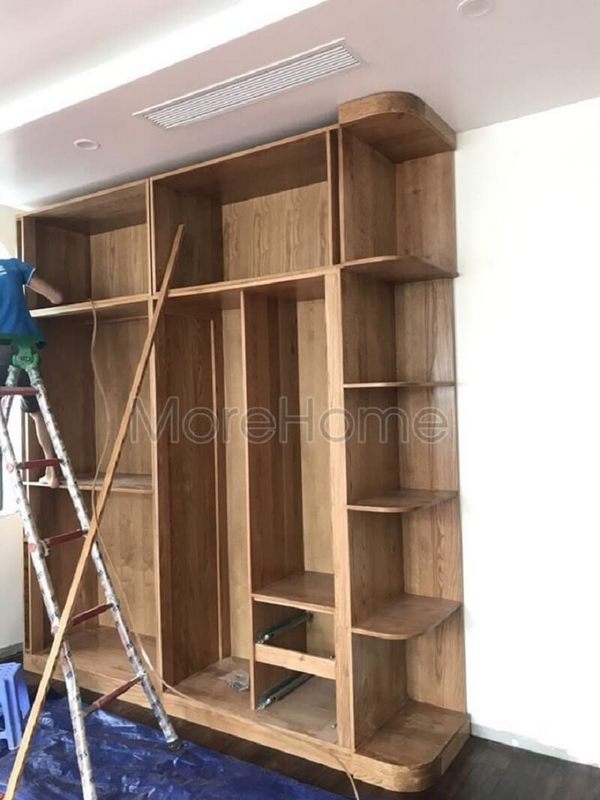 Việc thi công nội thất tủ quần áo gỗ óc hiện đại với những đường vân tinh tế và đầy lôi cuốn mọi ánh nhìn.